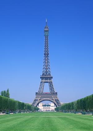 持続可能な未来を築くためのZEBとZEHの魅力とは？